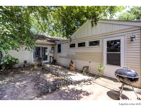 2342 E Black Ave, Springfield, IL 62702 photo 2