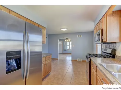 1108 N 32nd, Springfield, IL 62702 photo 6