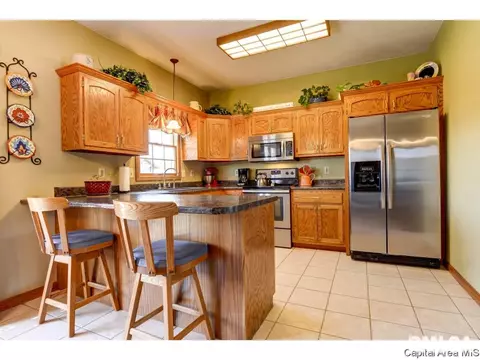 2201 Burgess, Springfield, IL 62711 photo 4