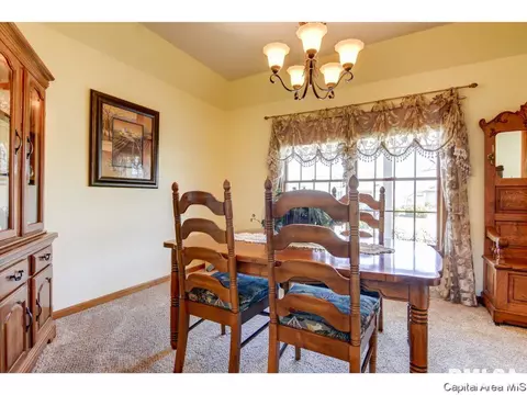 2201 Burgess, Springfield, IL 62711 photo 5