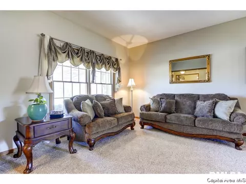2201 Burgess, Springfield, IL 62711 photo 9