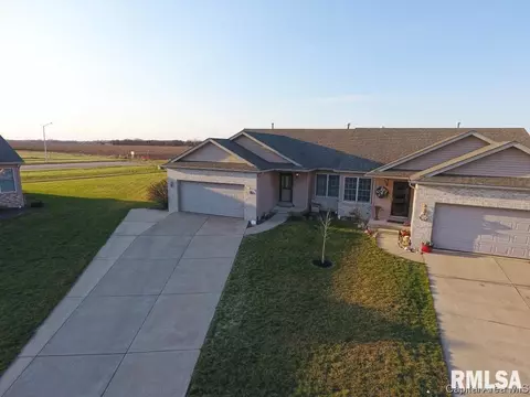 4815 Savoy Dr, Springfield, IL 62711 photo 2