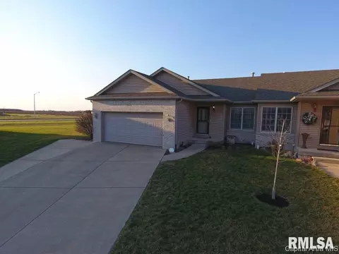 4815 Savoy Dr, Springfield, IL 62711 photo 1