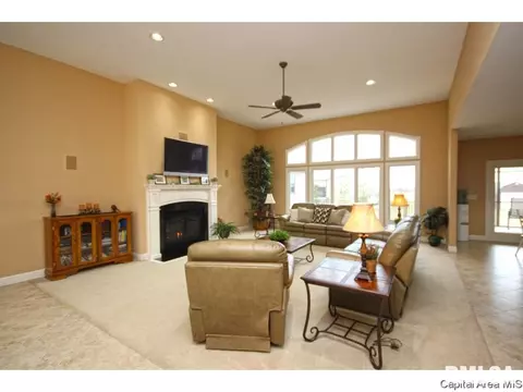 5210 E Loami Rd, Chatham, IL 62629 photo 5