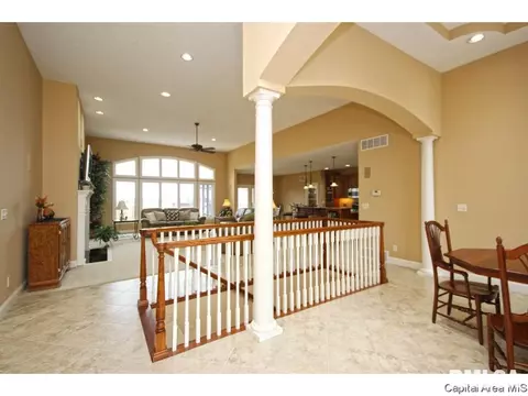 5210 E Loami Rd, Chatham, IL 62629 photo 3