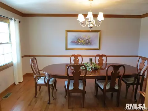 608 Sunny Brook Rd, Springfield, IL 62702 photo 5
