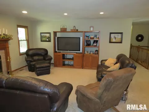 608 Sunny Brook Rd, Springfield, IL 62702 photo 8