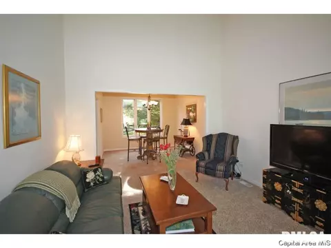 2008 Appleton, Springfield, IL 62711 photo 5