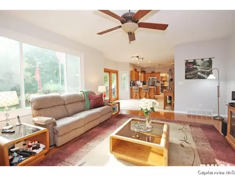2008 Appleton, Springfield, IL 62711 photo 13