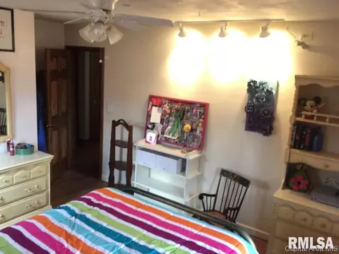 3232 S 2nd St, Springfield, IL 62703 photo 9