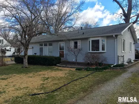 3232 S 2nd St, Springfield, IL 62703 photo 2