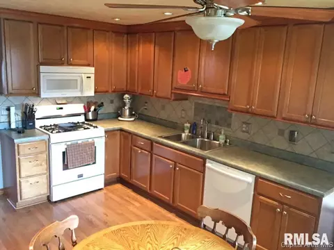 3232 S 2nd St, Springfield, IL 62703 photo 14