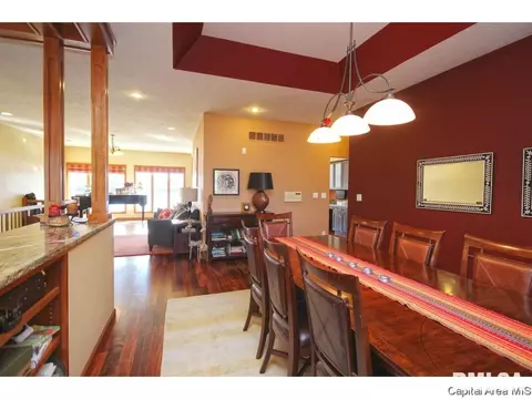 62 W Fairview Ln, Springfield, IL 62711 photo 9