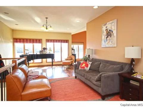 62 W Fairview Ln, Springfield, IL 62711 photo 5
