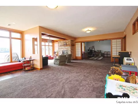 62 W Fairview Ln, Springfield, IL 62711 photo 25