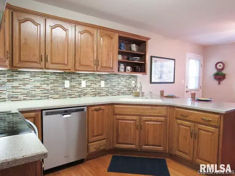 744 Cherokee Dr, Springfield, IL 62711 photo 13
