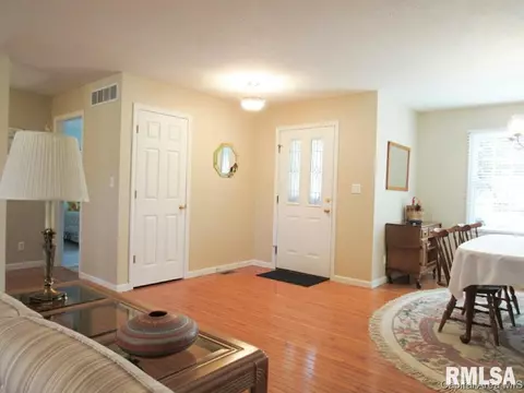 744 Cherokee Dr, Springfield, IL 62711 photo 7