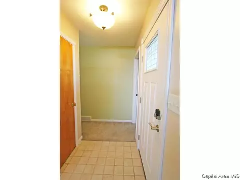 1840 N Wolfe St, Springfield, IL 62702 photo 2