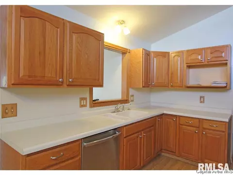 1840 N Wolfe St, Springfield, IL 62702 photo 8