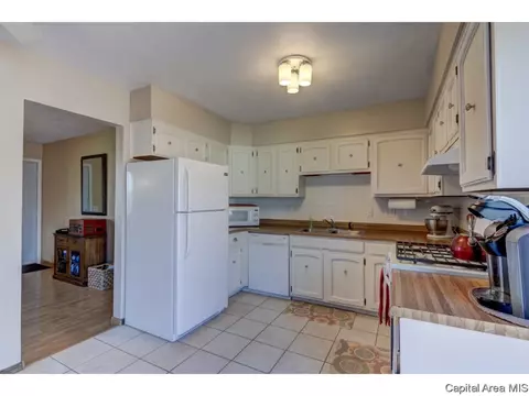 2109 Hastings Rd, Springfield, IL 62702 photo 3