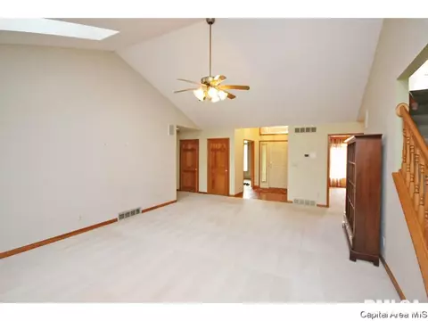 3927 Mill Stone, Springfield, IL 62711 photo 4