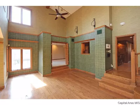 71 Linden Ln, Springfield, IL 62712 photo 5
