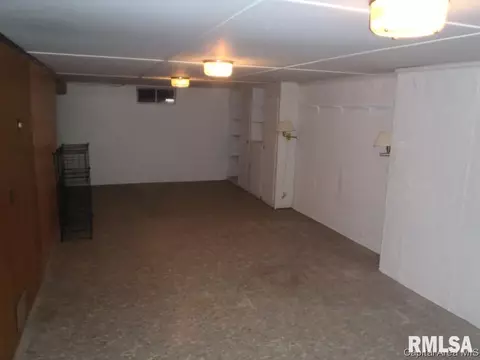 2043 Buchanan St, Springfield, IL 62703 photo 11
