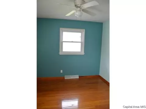 1828 E Black Ave, Springfield, IL 62702 photo 8