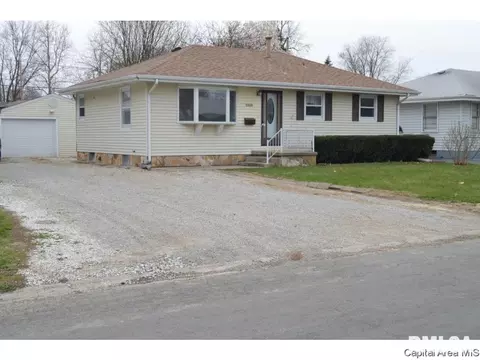 1828 E Black Ave, Springfield, IL 62702 photo 2