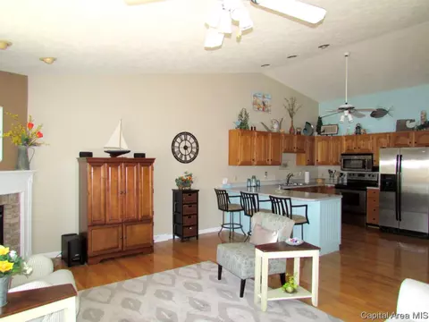 2716 Chase Dr, Springfield, IL 62704 photo 5