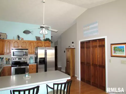 2716 Chase Dr, Springfield, IL 62704 photo 6