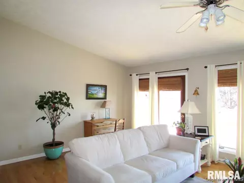 2716 Chase Dr, Springfield, IL 62704 photo 9