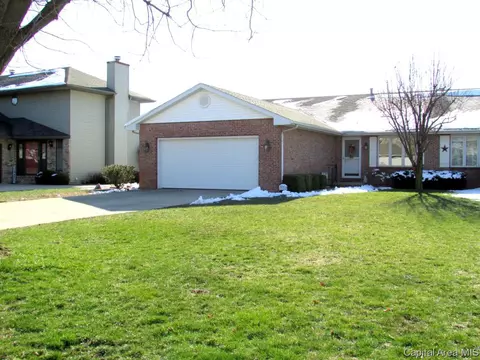 2716 Chase Dr, Springfield, IL 62704 photo 1