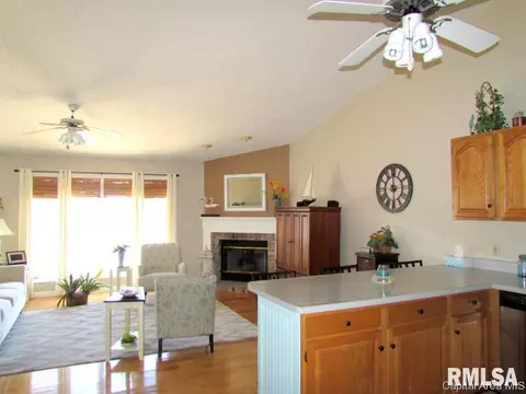 2716 Chase Dr, Springfield, IL 62704 photo 7