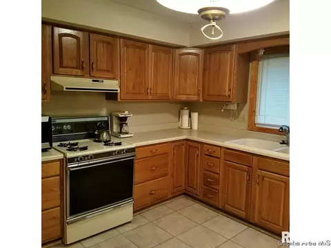 2457 Idlewild, Springfield, IL 62704 photo 9