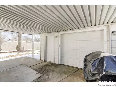 1714 Wolfe, Springfield, IL 62702 photo 23