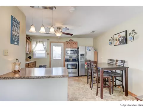 1714 Wolfe, Springfield, IL 62702 photo 11