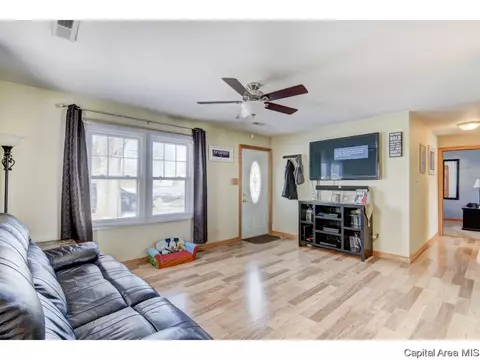 1714 Wolfe, Springfield, IL 62702 photo 2