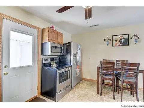 1714 Wolfe, Springfield, IL 62702 photo 10