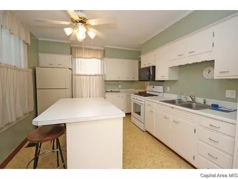 1103 N Walnut St, Springfield, IL 62702 photo 10