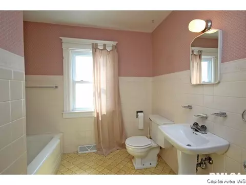 1103 N Walnut St, Springfield, IL 62702 photo 20