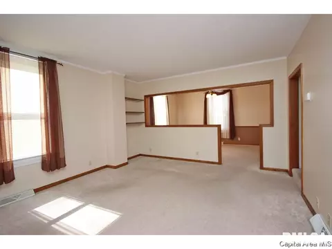 1103 N Walnut St, Springfield, IL 62702 photo 7