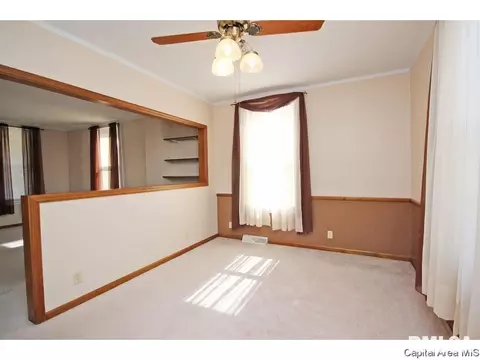 1103 N Walnut St, Springfield, IL 62702 photo 6