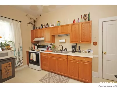 631 W Calhoun, Springfield, IL 62702 photo 11