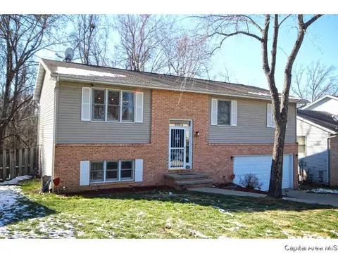 901 Diane Ct, Springfield, IL 62702 photo 2