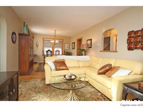 3225 S 3rd, Springfield, IL 62703 photo 2