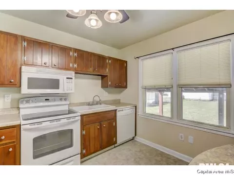 2613 S 4th St, Springfield, IL 62703 photo 7