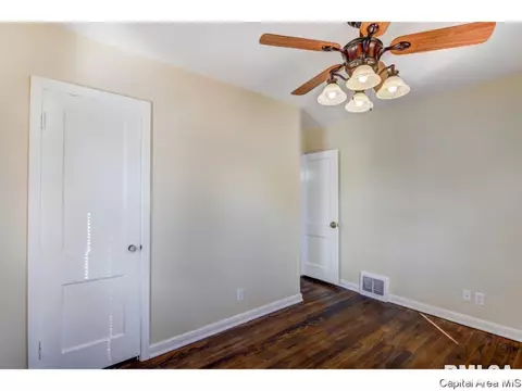 2613 S 4th St, Springfield, IL 62703 photo 8