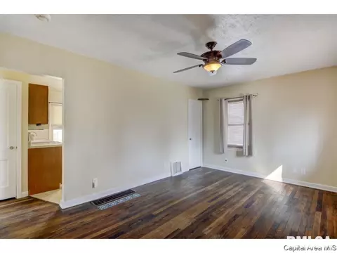 2613 S 4th St, Springfield, IL 62703 photo 4