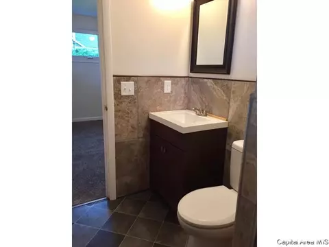 3404 E Carpenter St, Springfield, IL 62702 photo 3